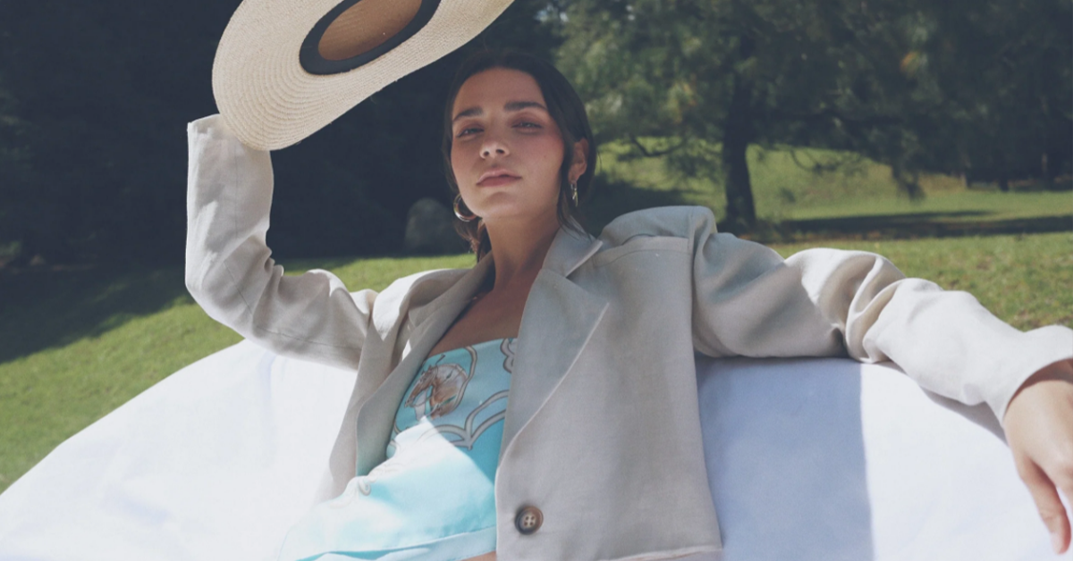 Discover the elegant collection of Blazers from Thea Studio