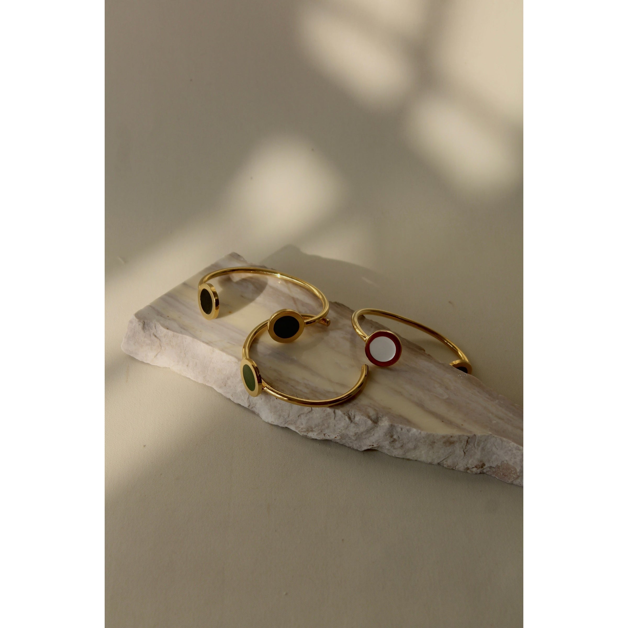 Simple Emi Genderless Bracelet