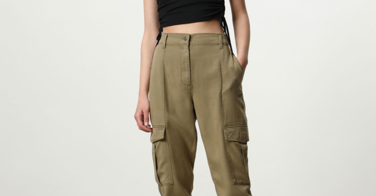 Rock your cargo joggers look with these amazing tips