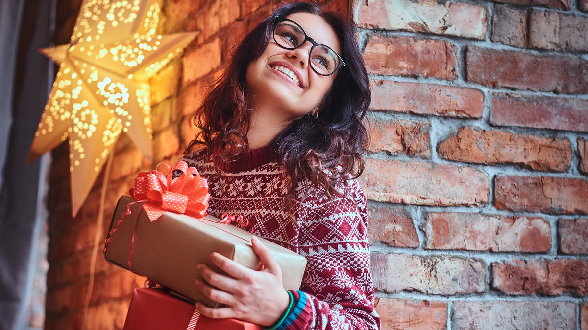 Cute Outfit Ideas with Christmas Sweaters