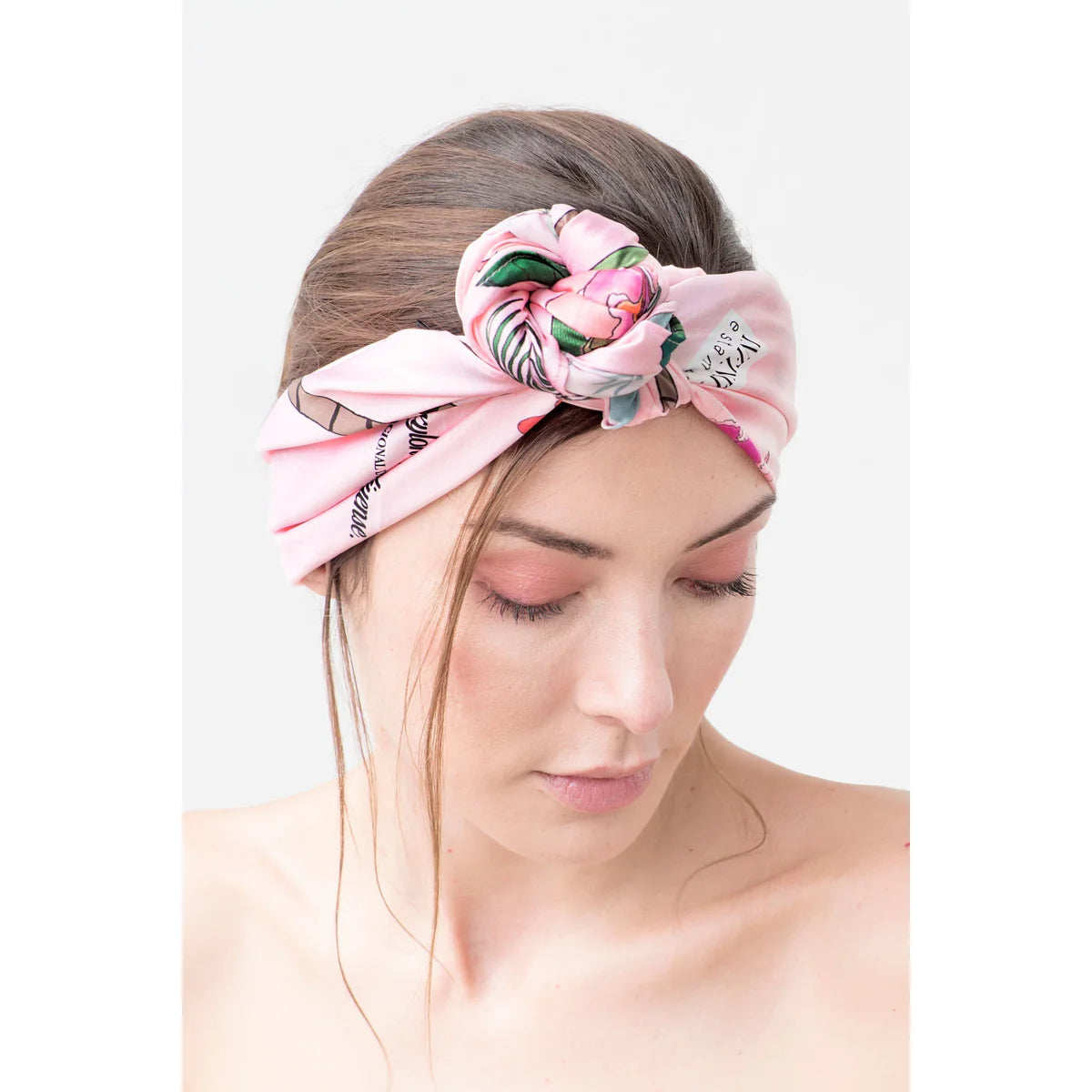 Coquette and Charm: How to Style Bandanas