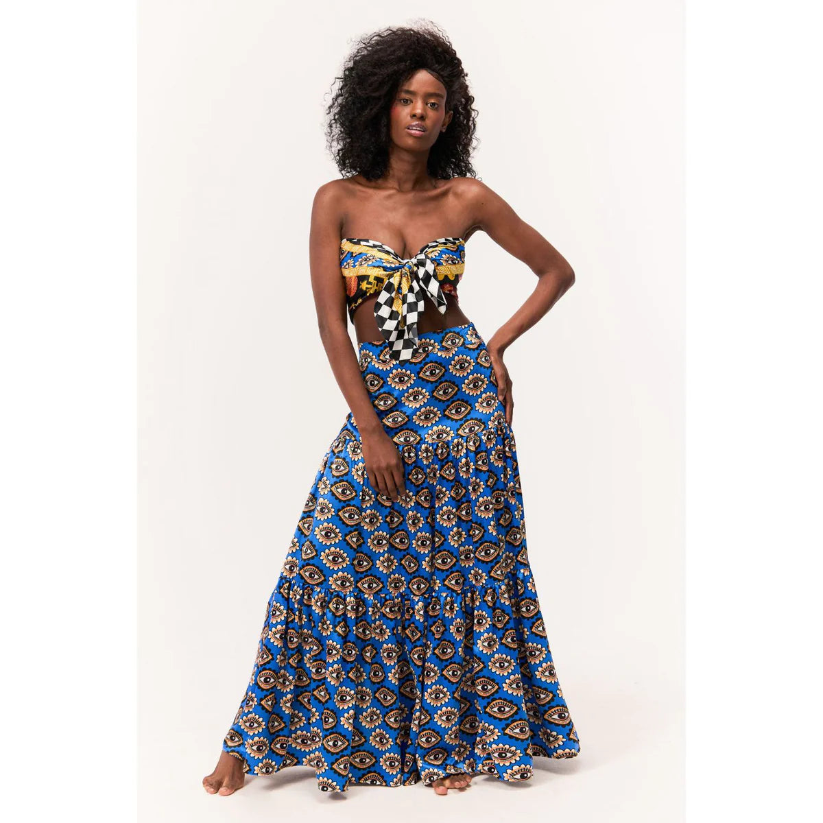 an afroamerican model showing how to style maxi skirt in a OnPost Syle