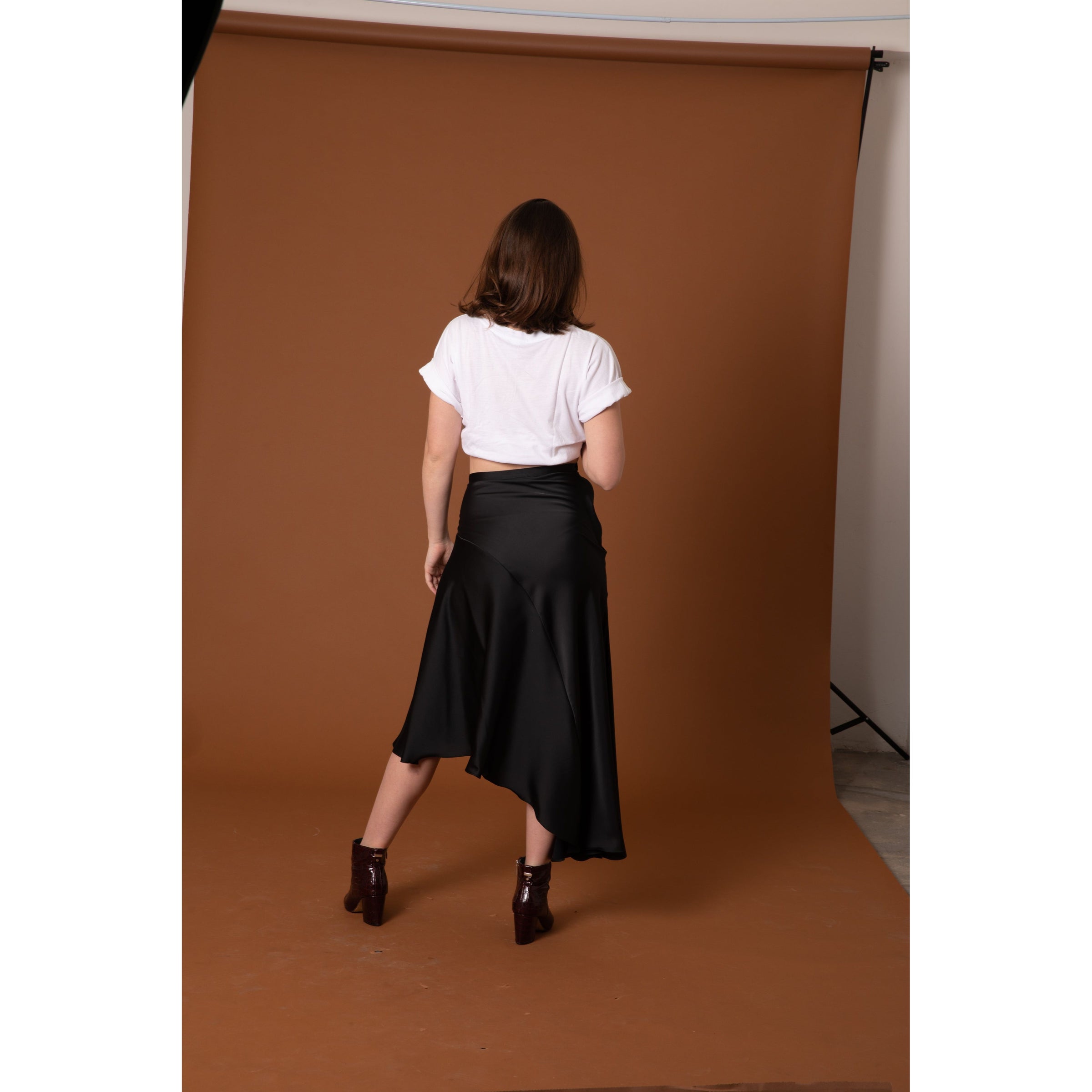 ASYMMETRY SKIRT