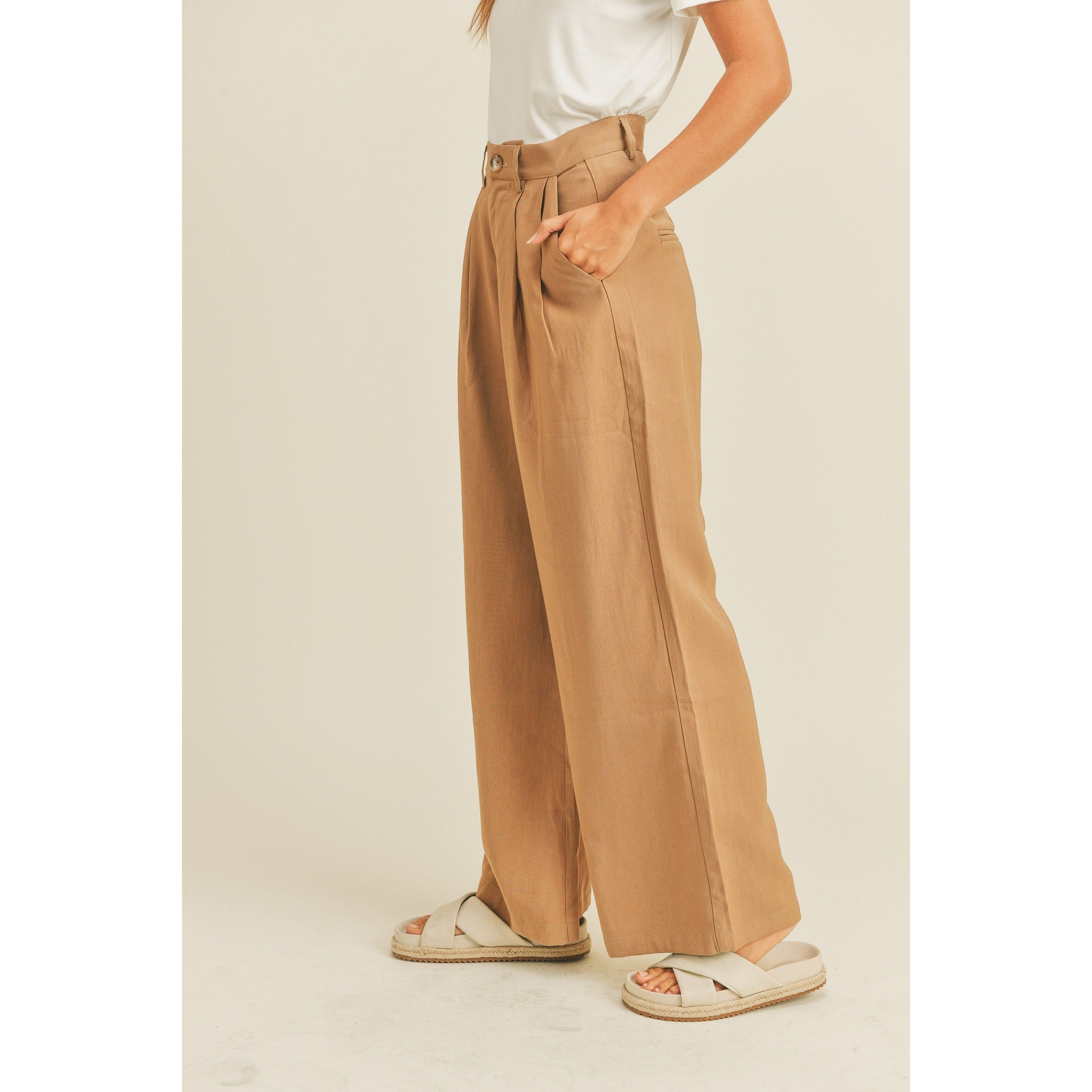 Highwaisted wideleg pants camel